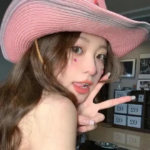 某影后之女被曝夜店蹦迪，连日来海外留学画面流出
